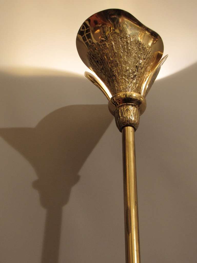Ormolu Large 1970-1980's floor lamp in bronze, representing a flower keyed alike. For Sale