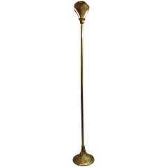 Grand lampadaire en bronze des années 1970-1980, représentant une fleur en forme de clé.