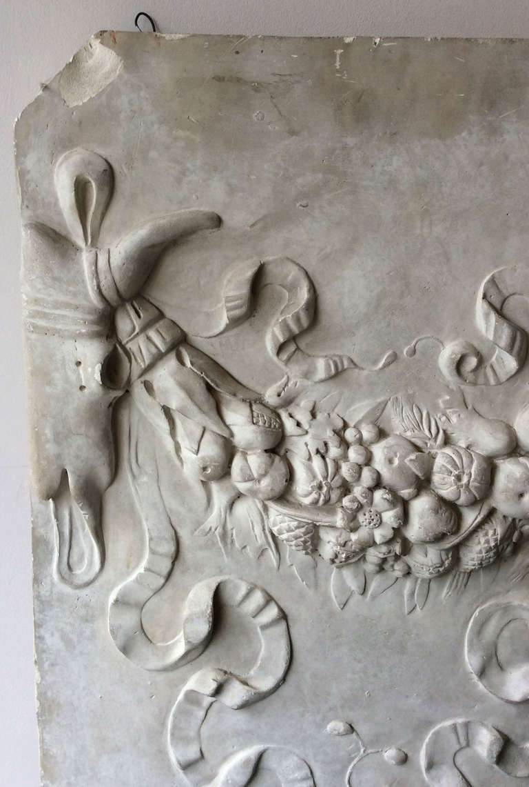 Model of Garland with Fruits and Ribbons in Plaster 1