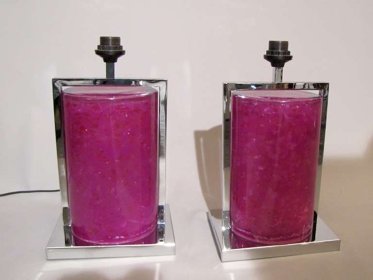 Two Large Lighting Lamp Bases in Dark Pink Resin and Chromed Metal In Excellent Condition For Sale In Paris, FR