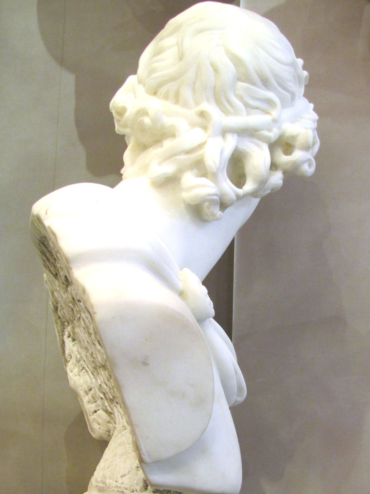 Large Beautiful Apollo Bust in Carrara Marble, after the Antique 1