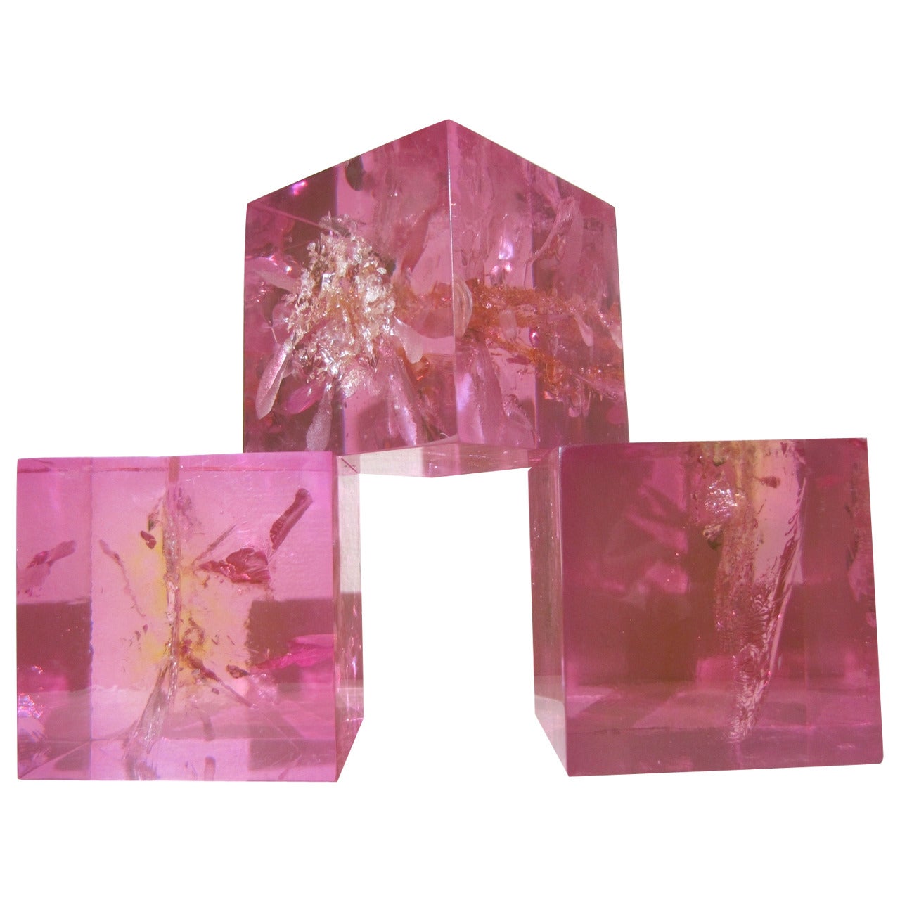 Three cubes in pink fractal resin For Sale