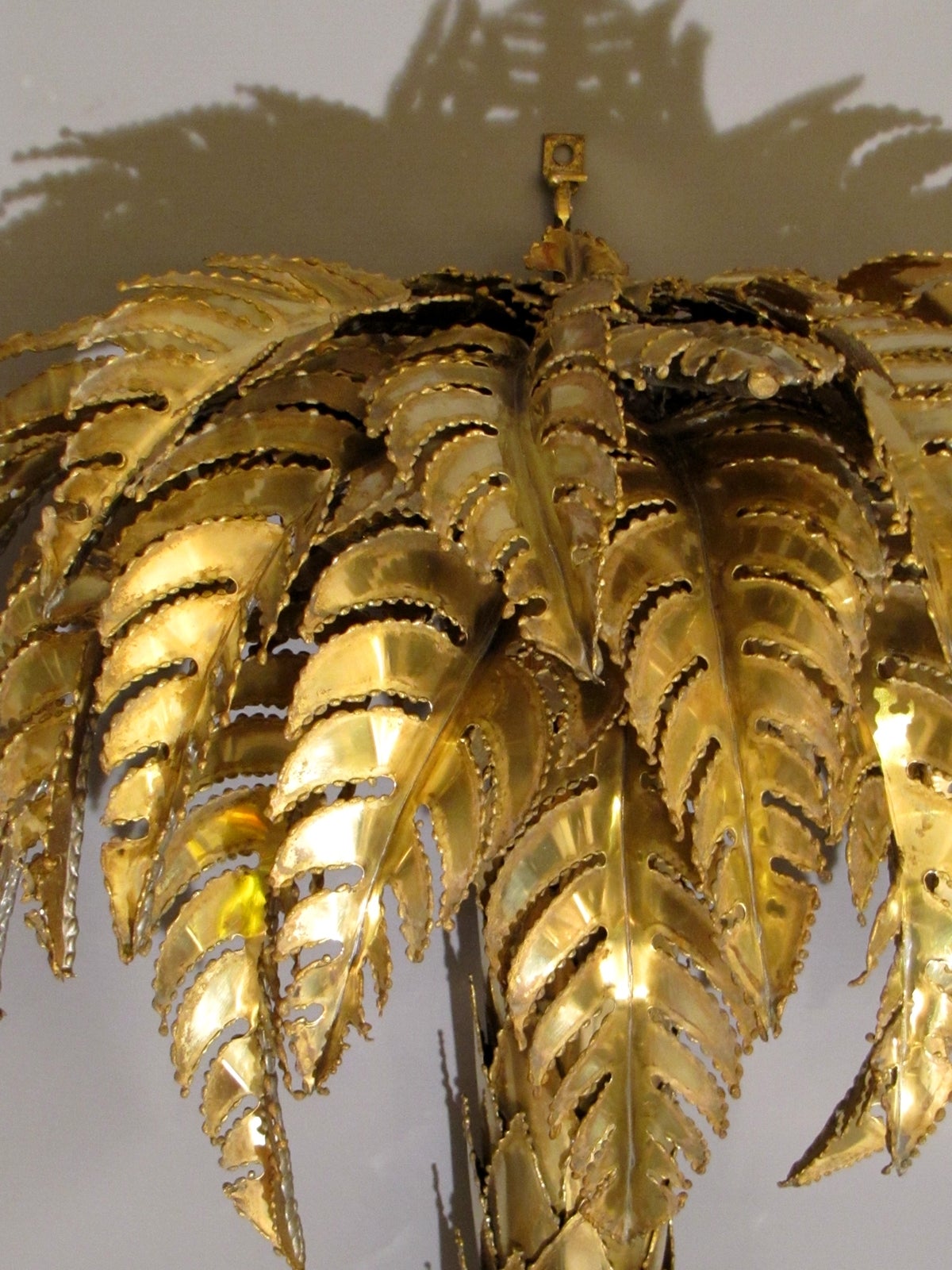 Pair of Large 1970s Palm Tree Wall Lights In Excellent Condition In Paris, FR