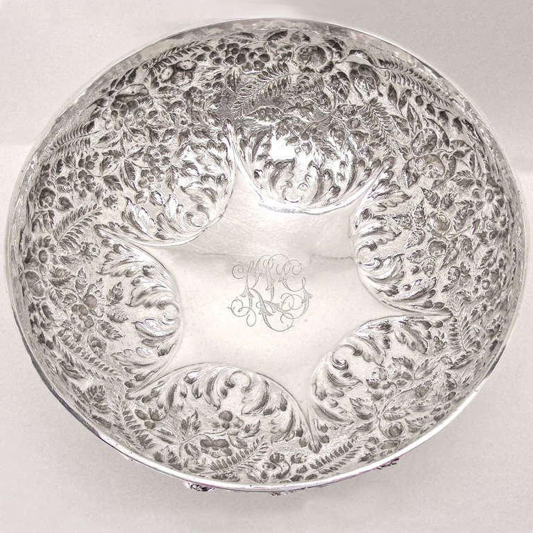 Repousse Pattern Sterling Centerpiece In Excellent Condition In Litchfield, CT