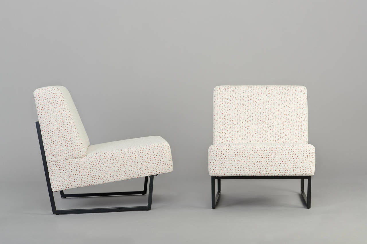 Fabric Pair of Chairs FG2 by Pierre Guariche, Sieges Temoins Edition, circa 1959-1960