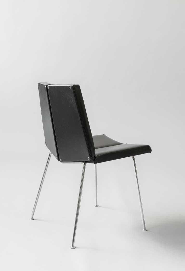 Mid-20th Century Set of Four CG1 Chairs by Pierre Guariche, Sieges Temoins Edition, 1961 For Sale