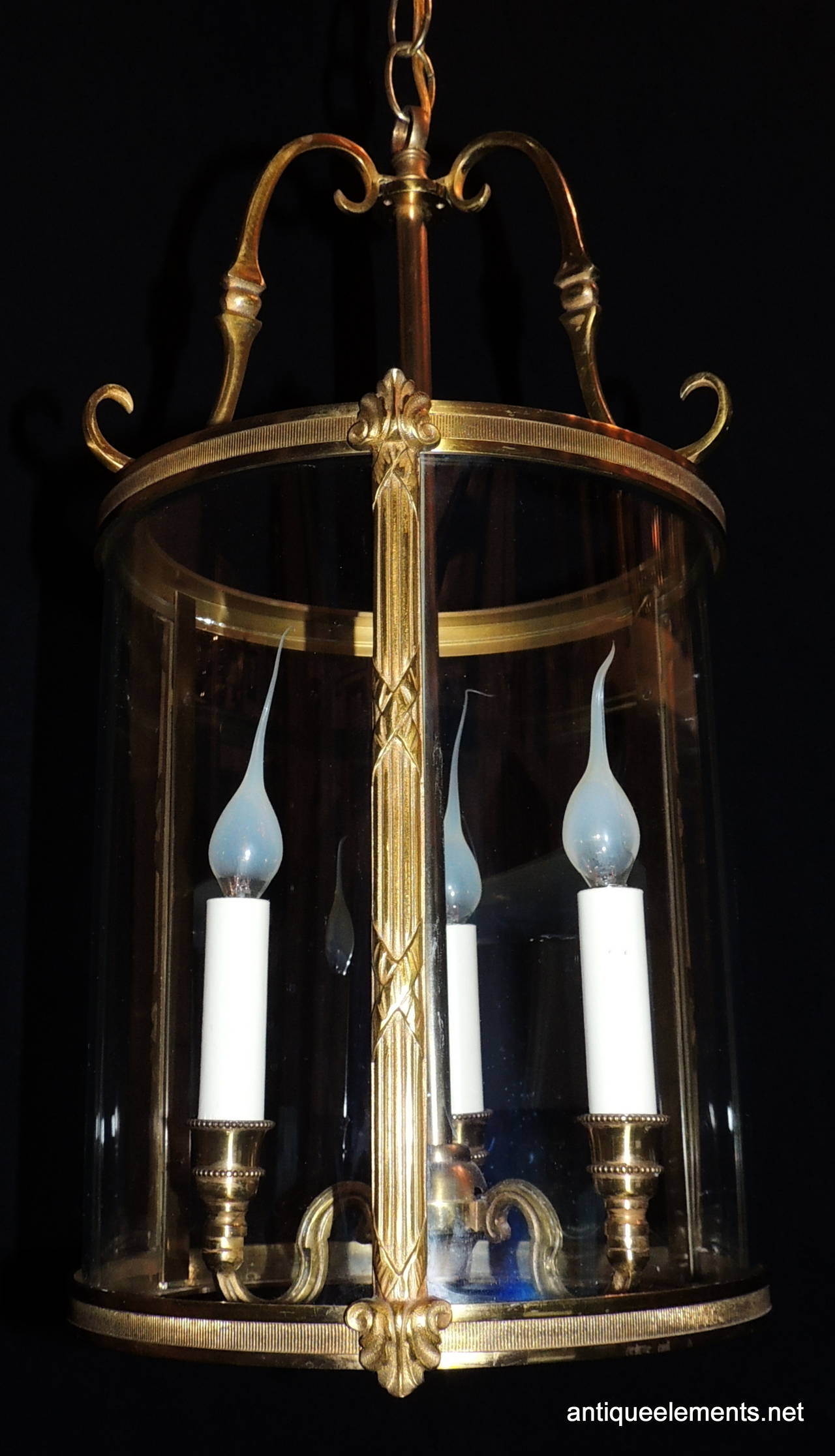 French Wonderful Pair of Dore Bronze, Readed and X-Pattern Curved Glass Lanterns