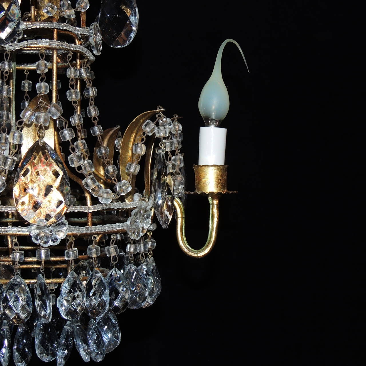 Petite Gilt and Beaded Cut Crystal Drop Three-Arm Italian Venetian Chandelier In Good Condition In Roslyn, NY