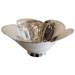 Wonderful Tiffany & Co. Maker Modern Scalloped Design Sterling Silver Bowl