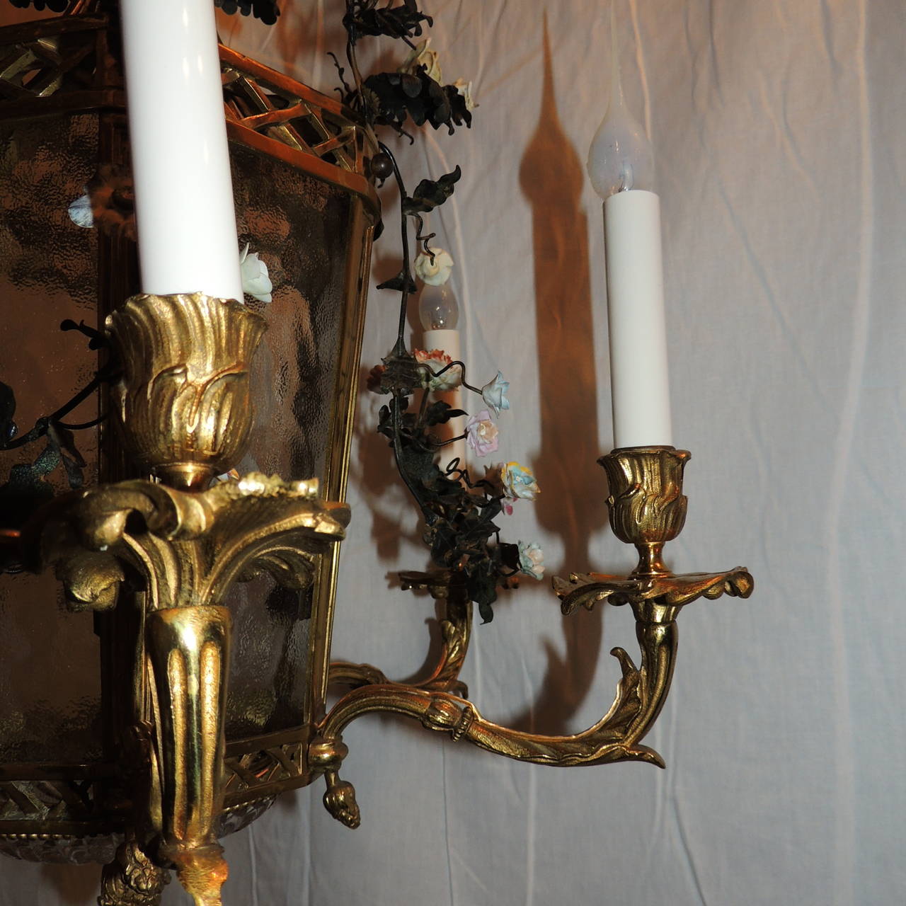 Wonderful French Dore Bronze Five-Light Lantern Chandelier Porcelain Flowers In Good Condition In Roslyn, NY