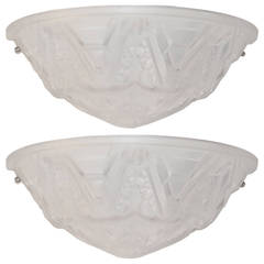 Wonderful Pair of French Art Deco Modern Transitional Frosted Glass Sconces
