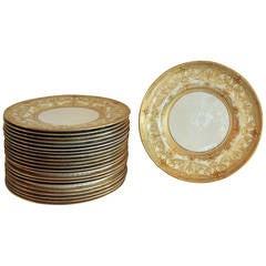 Elegant Set Of 24 Royal Worcester Gold Encrusted Ivory Dinner Service Plates