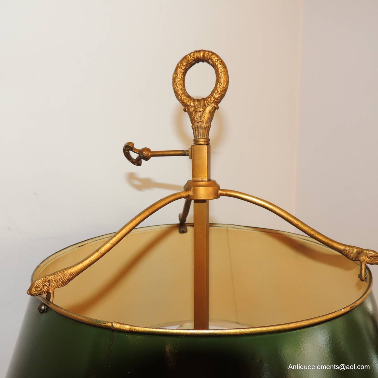 Wonderful Pair of Vintage French Bronze Green Hand-Painted Bouillotte Tole Lamps In Good Condition In Roslyn, NY