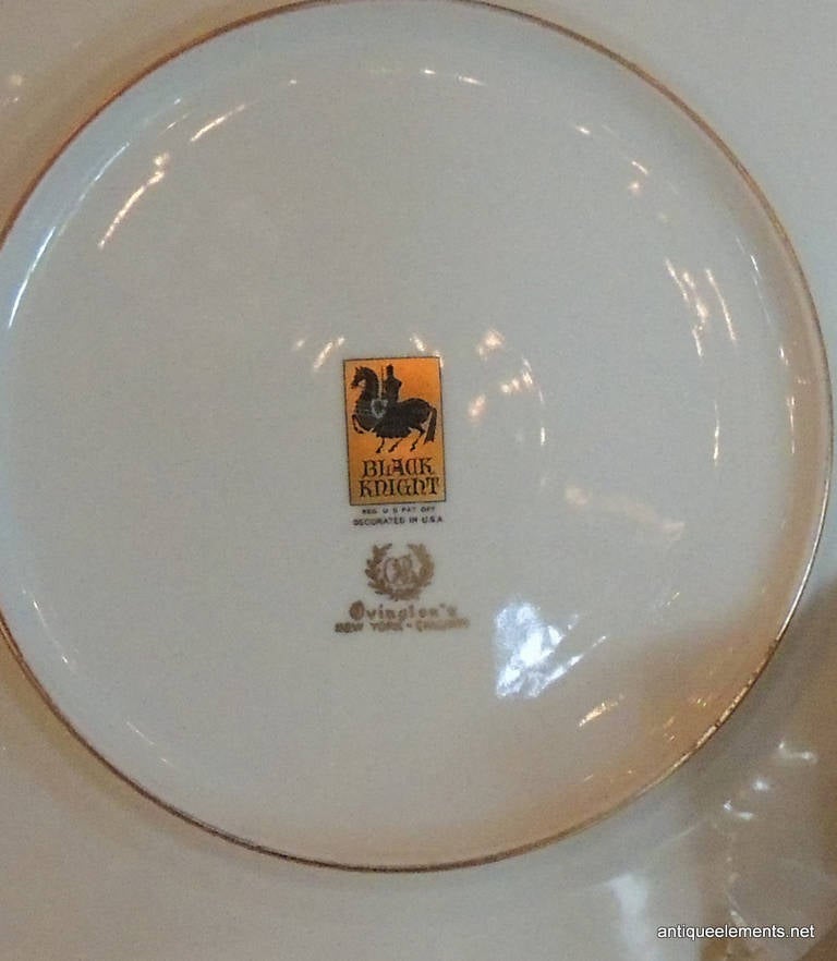 Mid-20th Century Elegant Set of 12 Black Knight Gold Encrusted Porcelain Dinner Plates