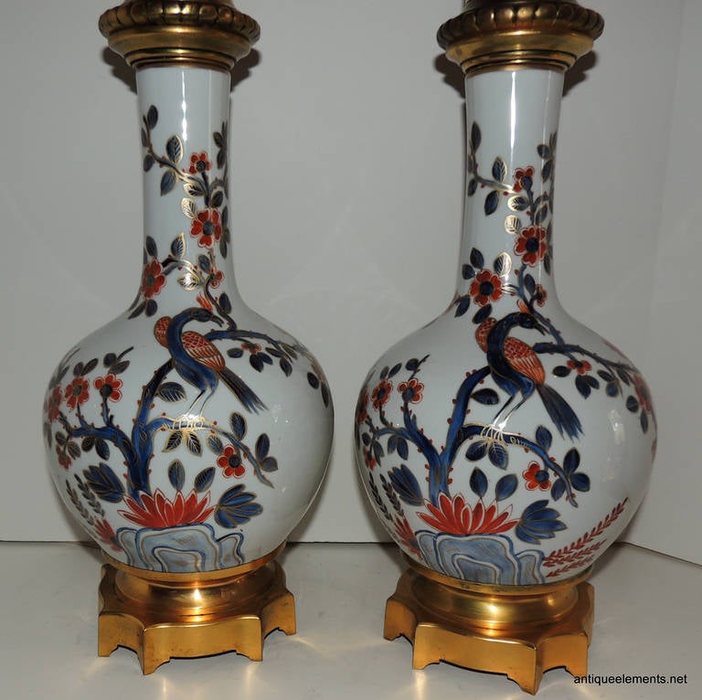 French Wonderful Dore Bronze and Hand-Painted Porcelain Chinoiserie Bird Lamps