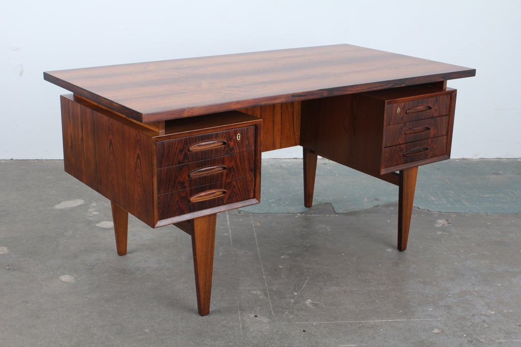 Rosewood Mid Century Modern Danish Executive Desk At 1stdibs 6 Drawer Danish Mid Century Modern Rosewood Desk With Drawers Back Side Storage And