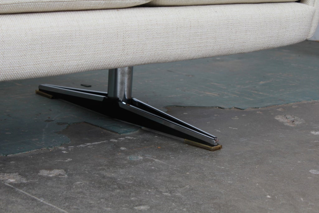 Mid-20th Century Mid Century Modern 4 seat sofa on metal legs.