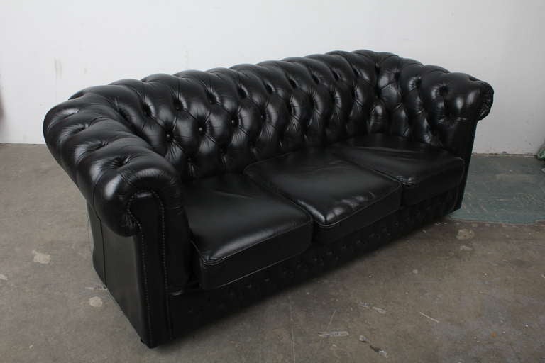 English Vintage Black Leather Chesterfield Sofa 1
