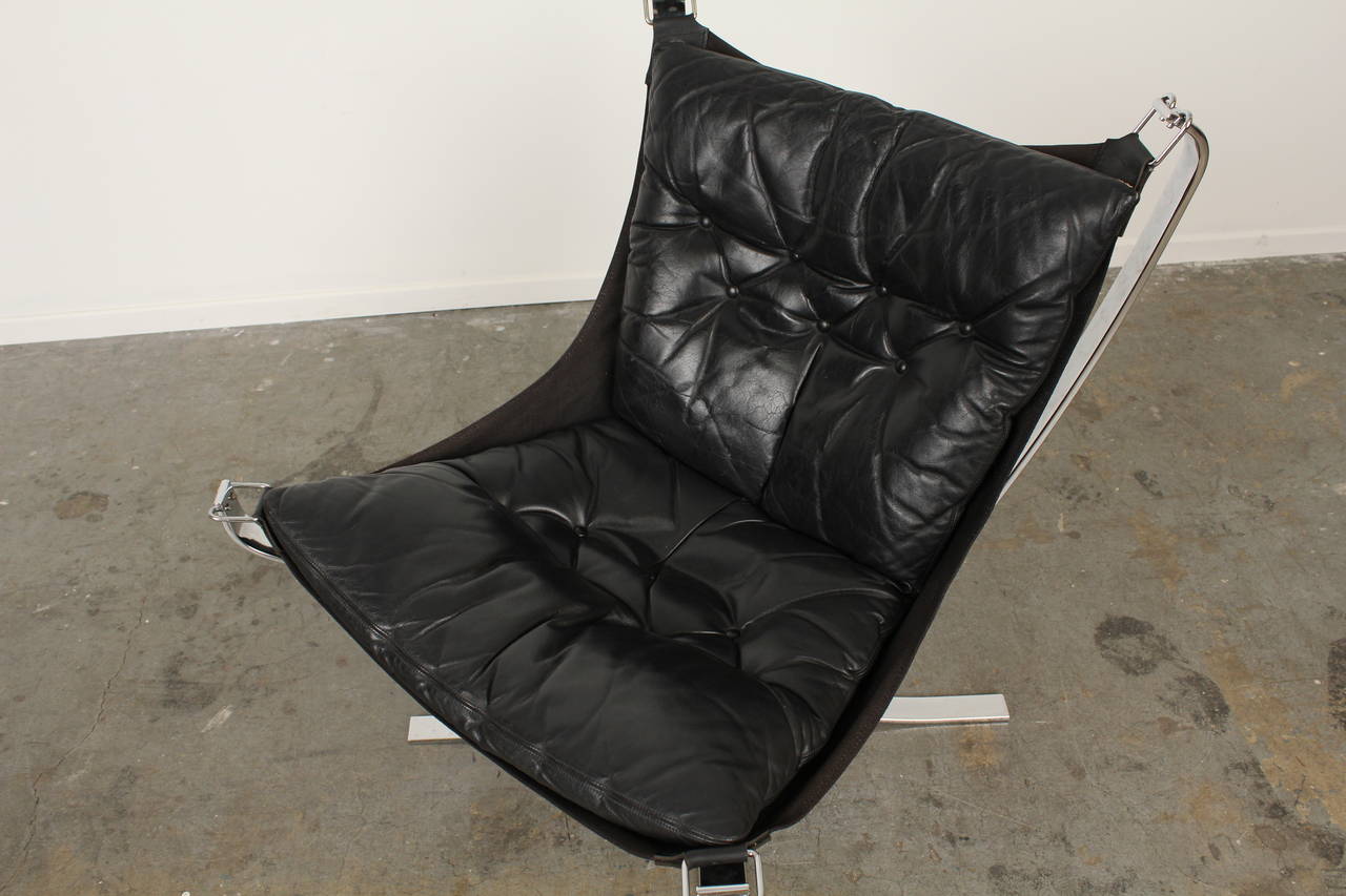 Mid-20th Century Black Leather Falcon Chair by Sigurd Ressell