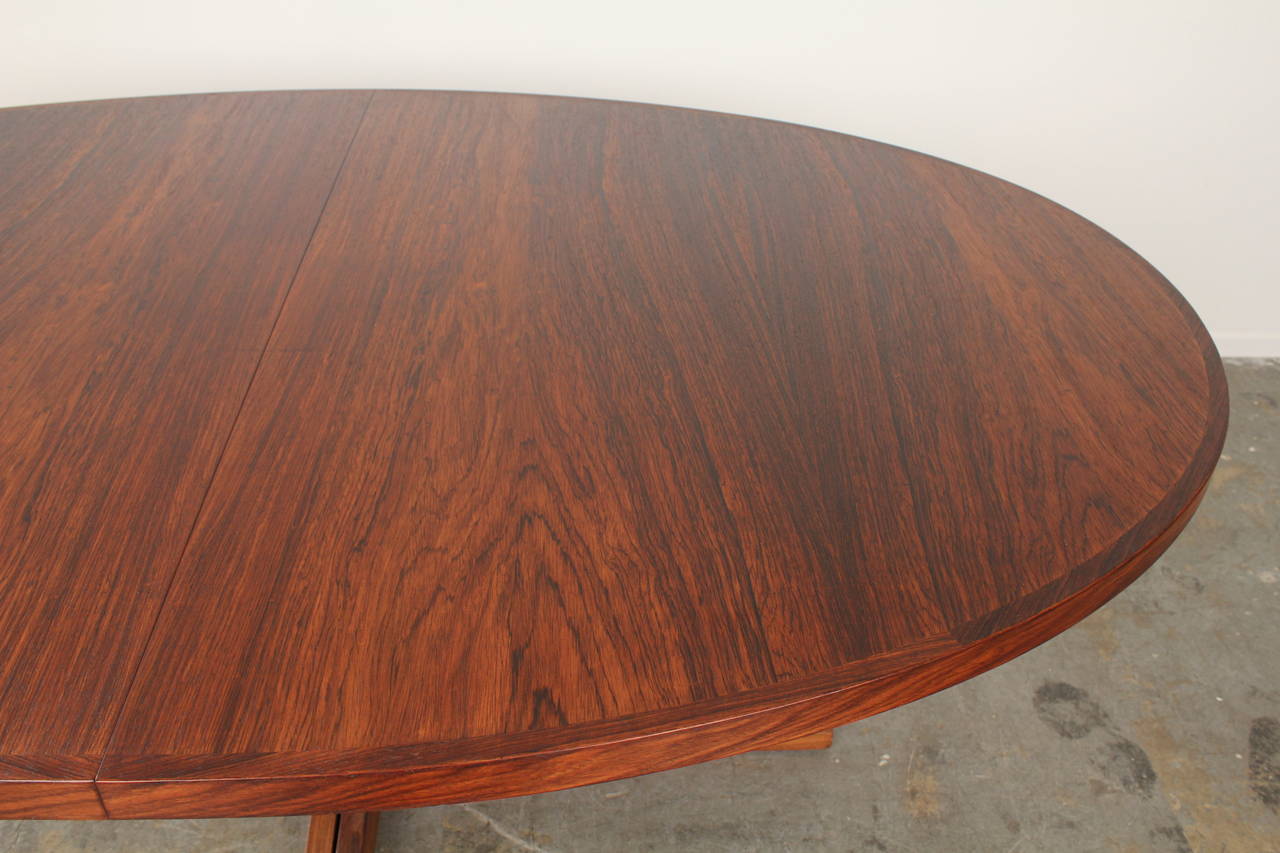 rosewood oval dining table