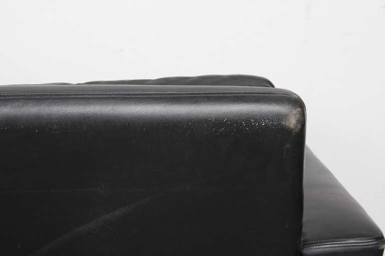 Vintage Black Leather Mid Century Modern Sofa with Rosewood Base 3