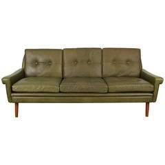 Tufted Mid Century Leather Sofa by Skipper Mobler