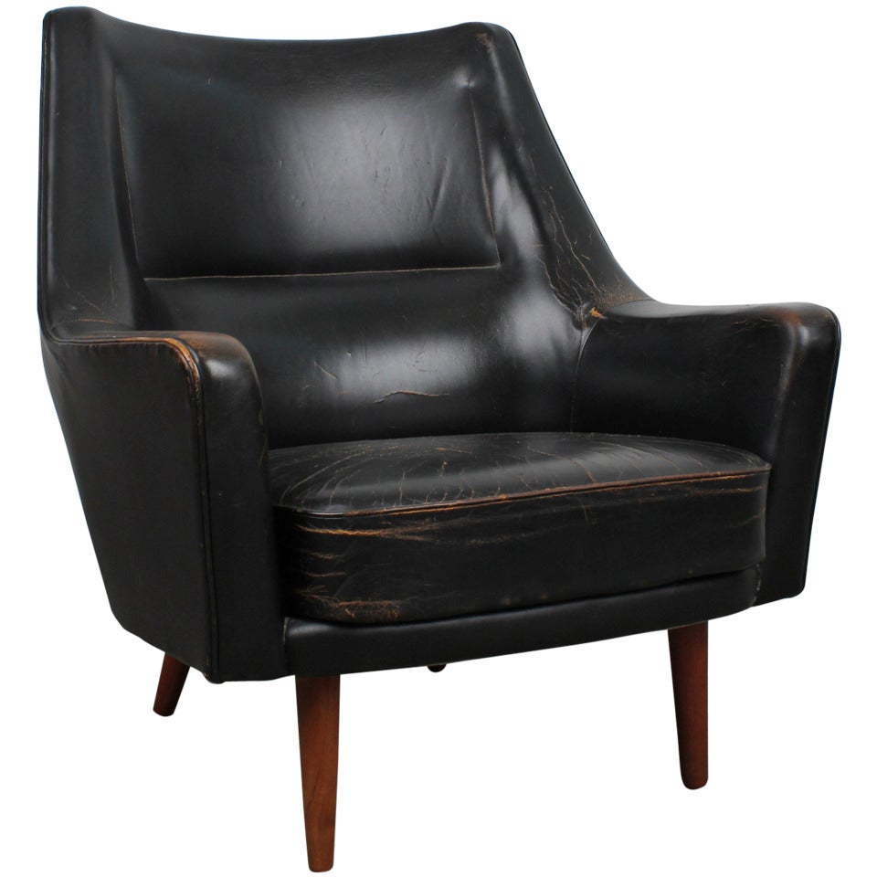 Black Leather Mid Century Modern Lounge Chair
