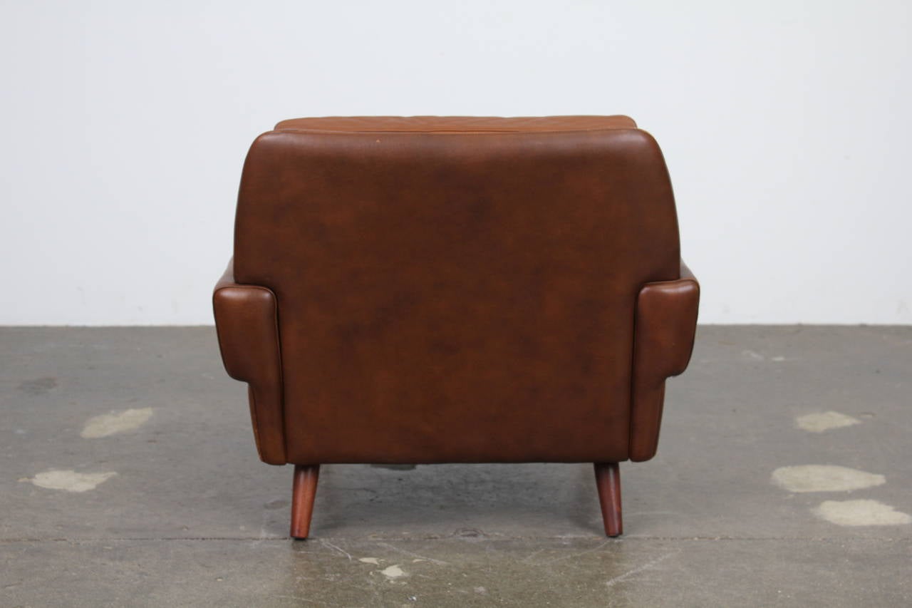 contemporary leather chair