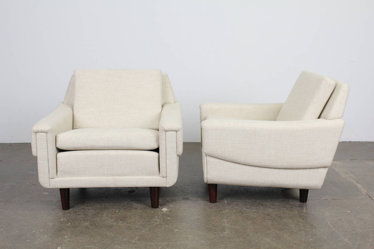 Pair of Off-White Danish Modern, Low Lounge Chairs 2