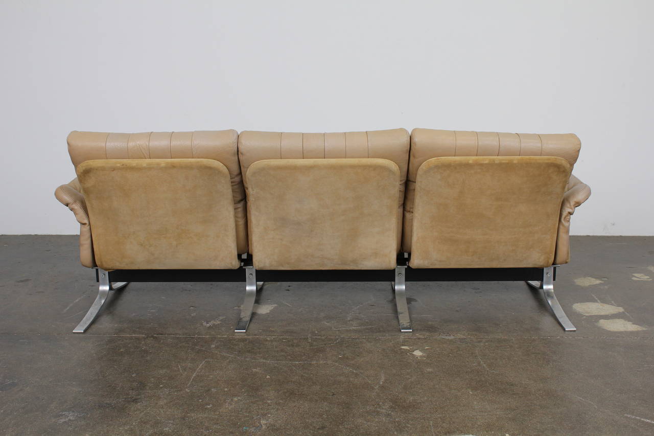 Three-Seat Metal Sofa with Tufted Crème Leather by Ebbe Gehl & Søren Nissen In Good Condition In North Hollywood, CA