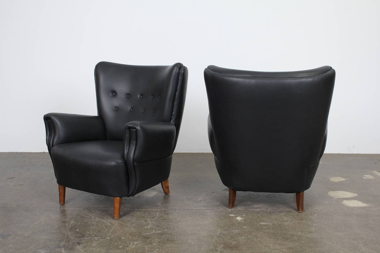 Pair of Black Leather Tufted Danish 1950s Lounge Chairs 1