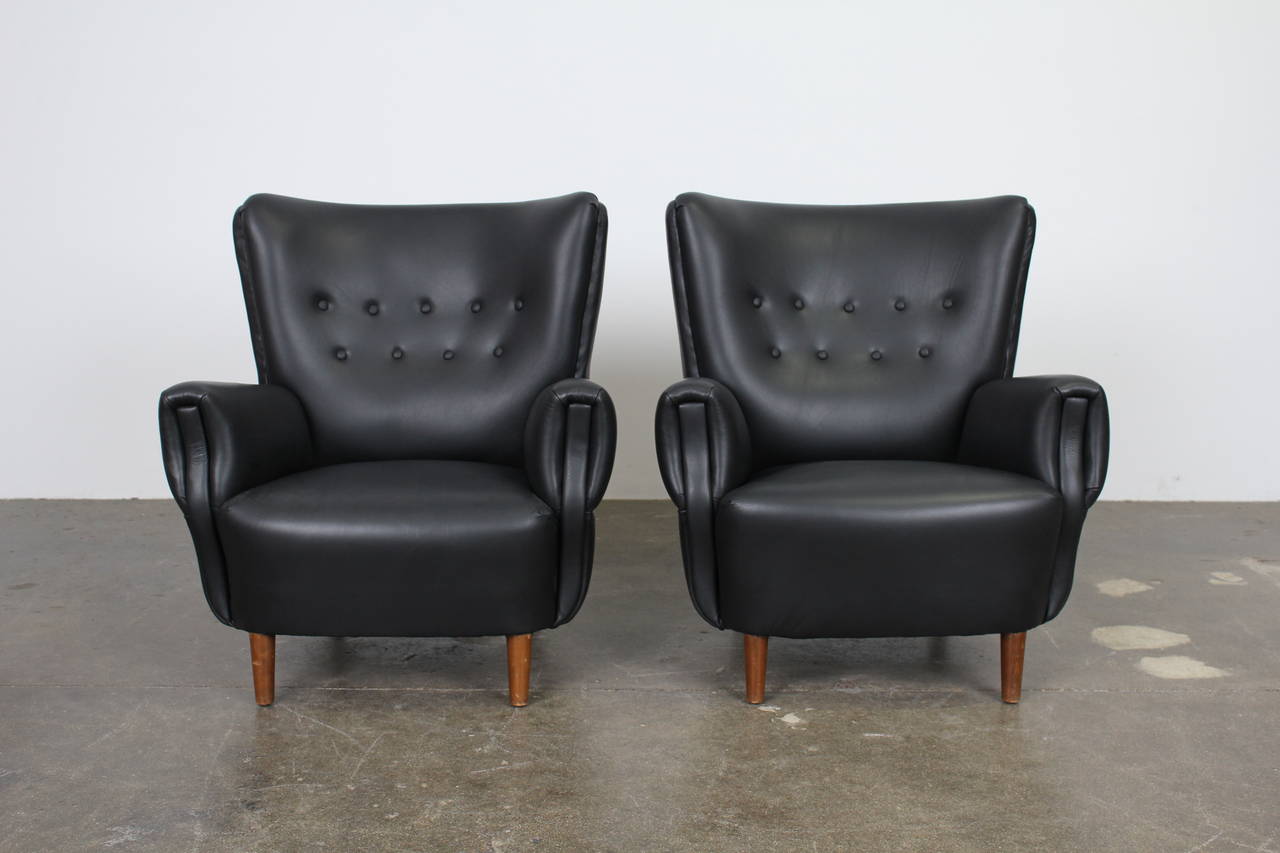 Pair of Black Leather Tufted Danish 1950s Lounge Chairs 3