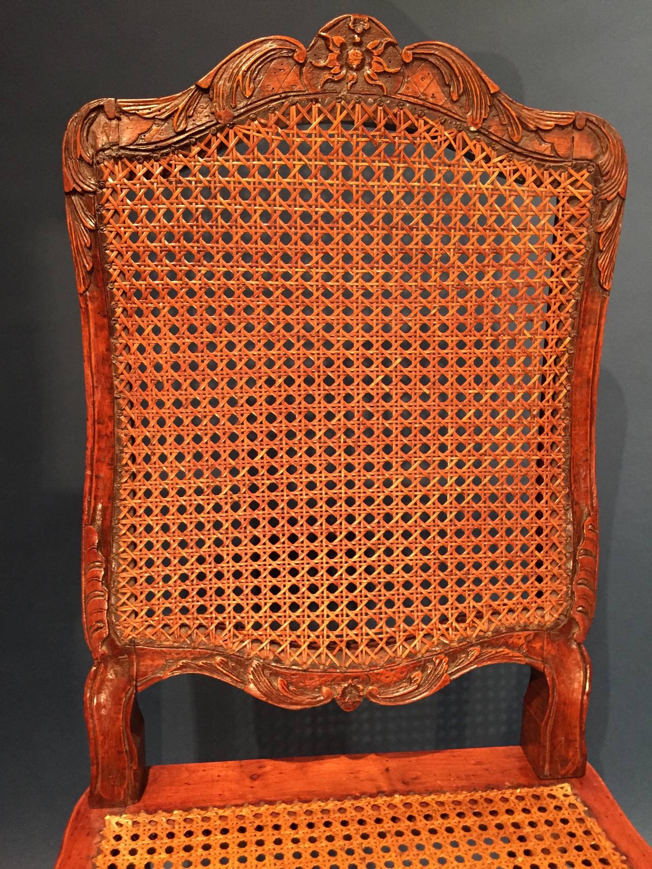 French Suite of Six Chairs, Paris Régence Period, circa 1720 For Sale 1