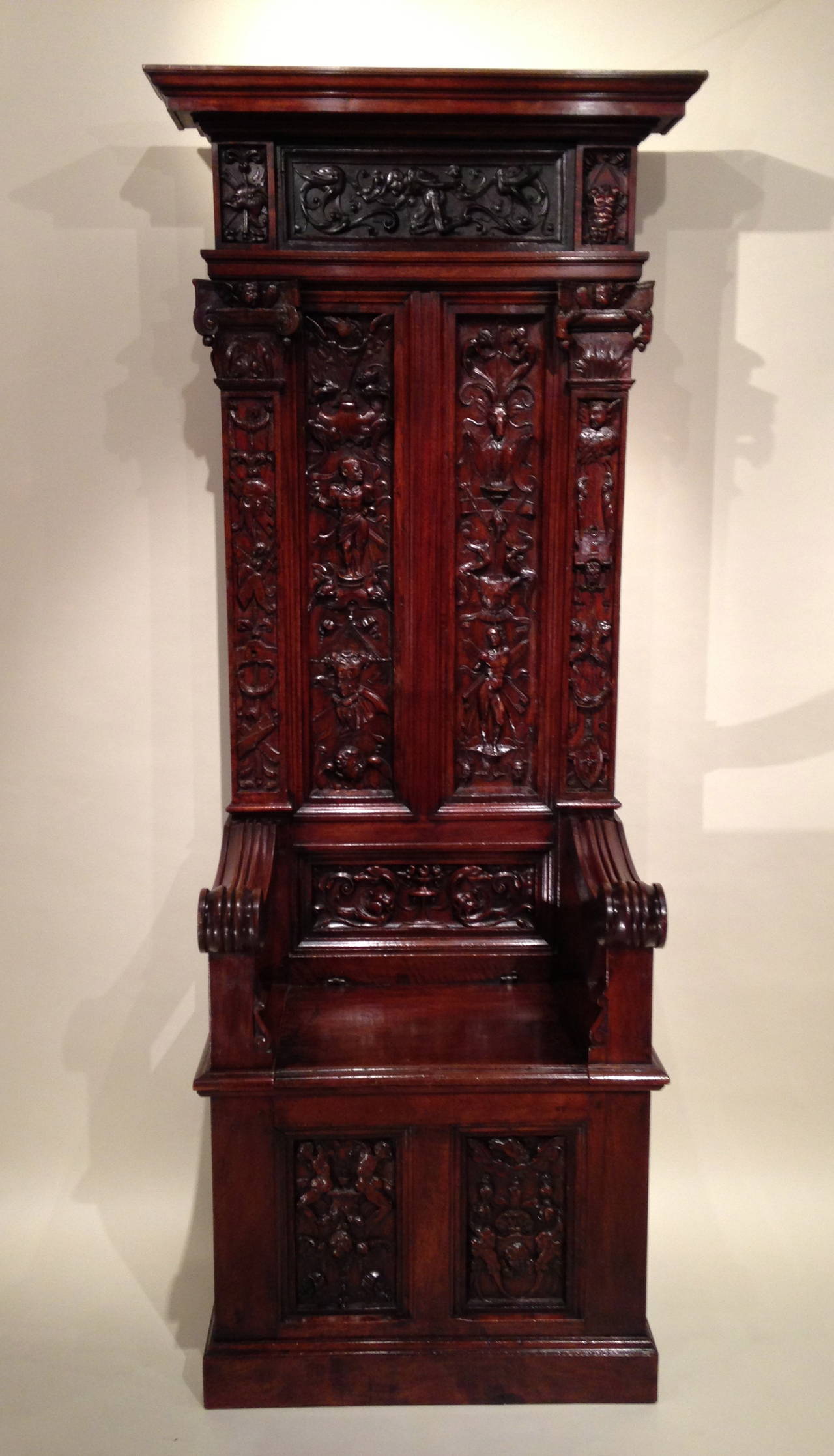 Exceptional French Renaissance Throne  François 1st Period  Circa 1520