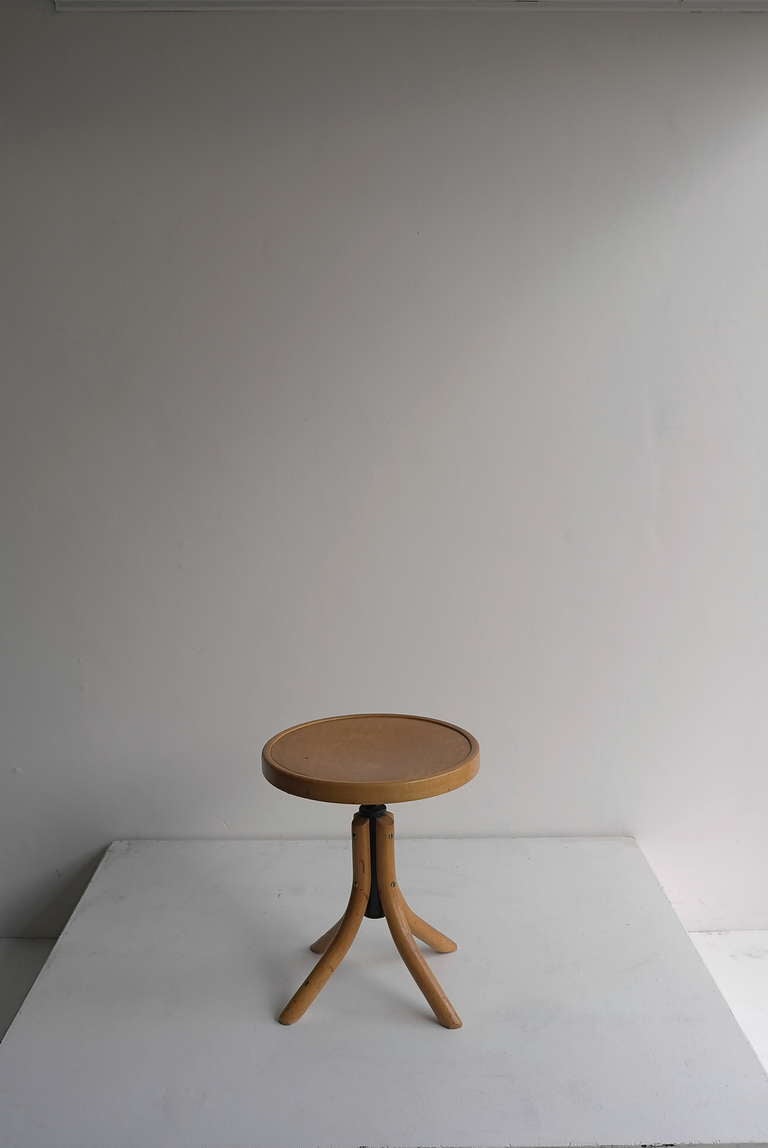Beechwood Adjustable Thonet piano Stool In Good Condition In Den Haag, NL