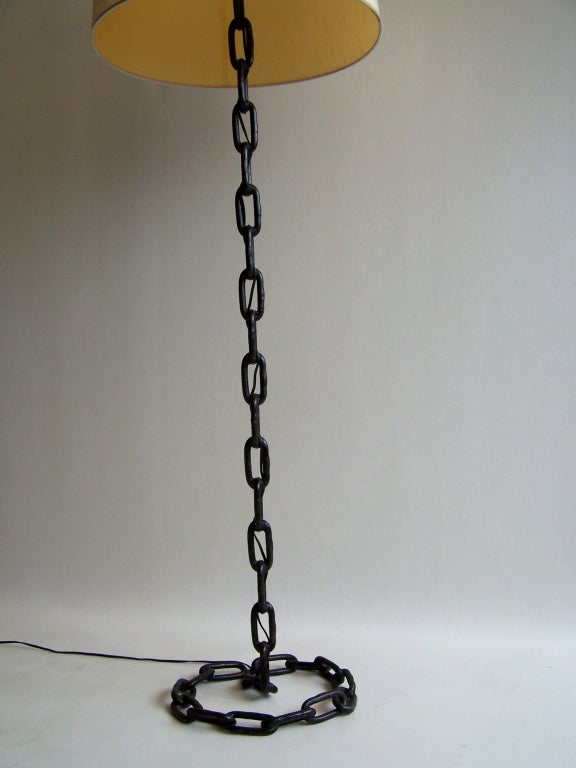 Metal chain floorlamp in style of Franz West.

Sizes with shade 172cm height, shade 50x50cm