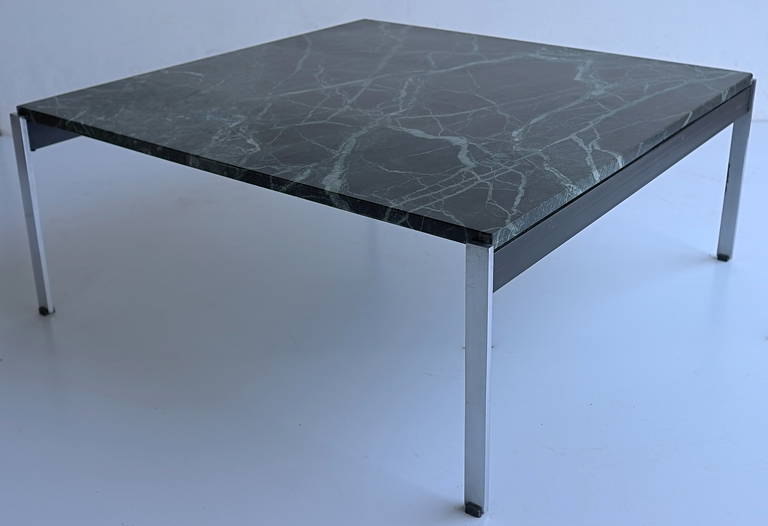 Large Kho Liang Le Green Marble and Stainless Steel Coffee Table In Good Condition In Den Haag, NL