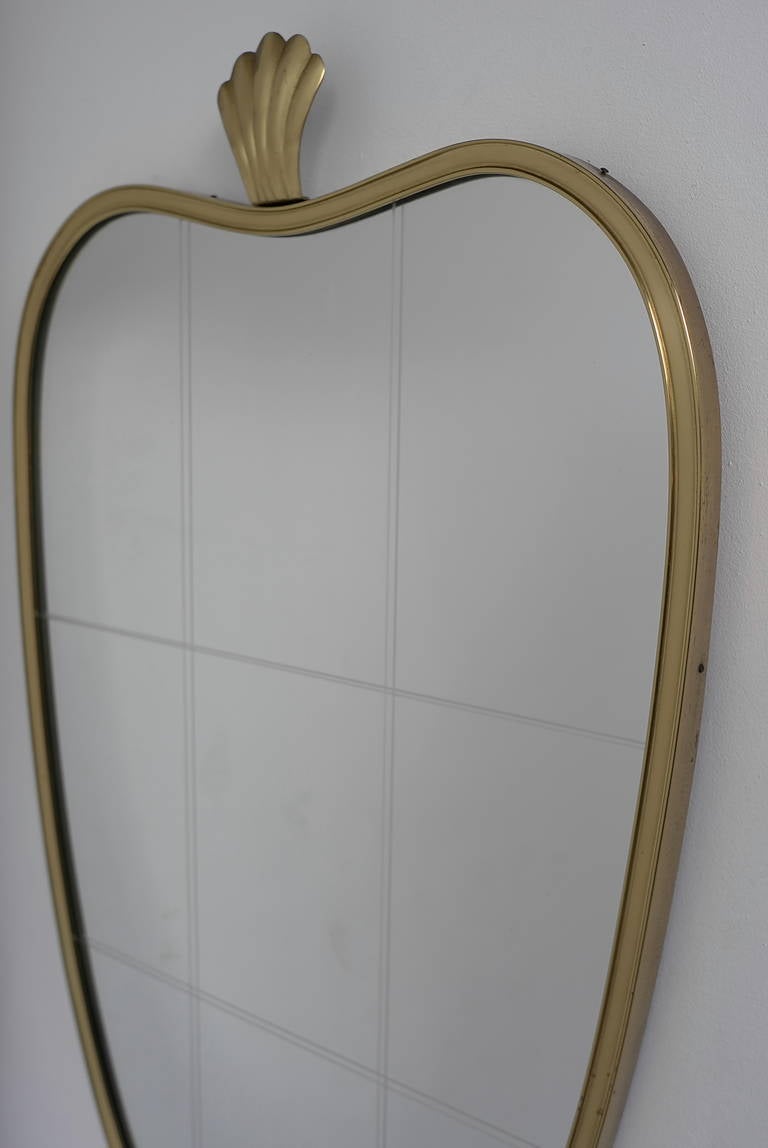 Italian brass mirror in the style of Gio Ponti In Good Condition For Sale In Den Haag, NL