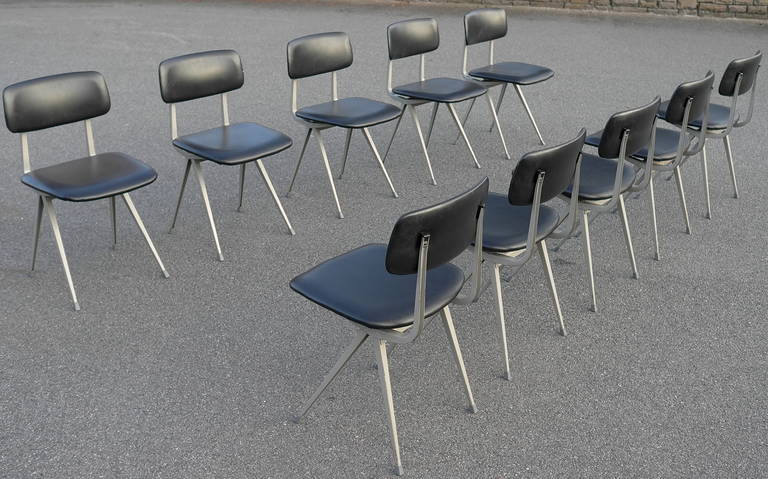 Ten Friso Kramer Industrial Result chairs for Ahrend de Cirkel, 1969

Friso Kramer was born in Amsterdam in 1922. After studying successively at the Montessori School, the Industrieschool and the Elektrotechnische School, he followed a course in