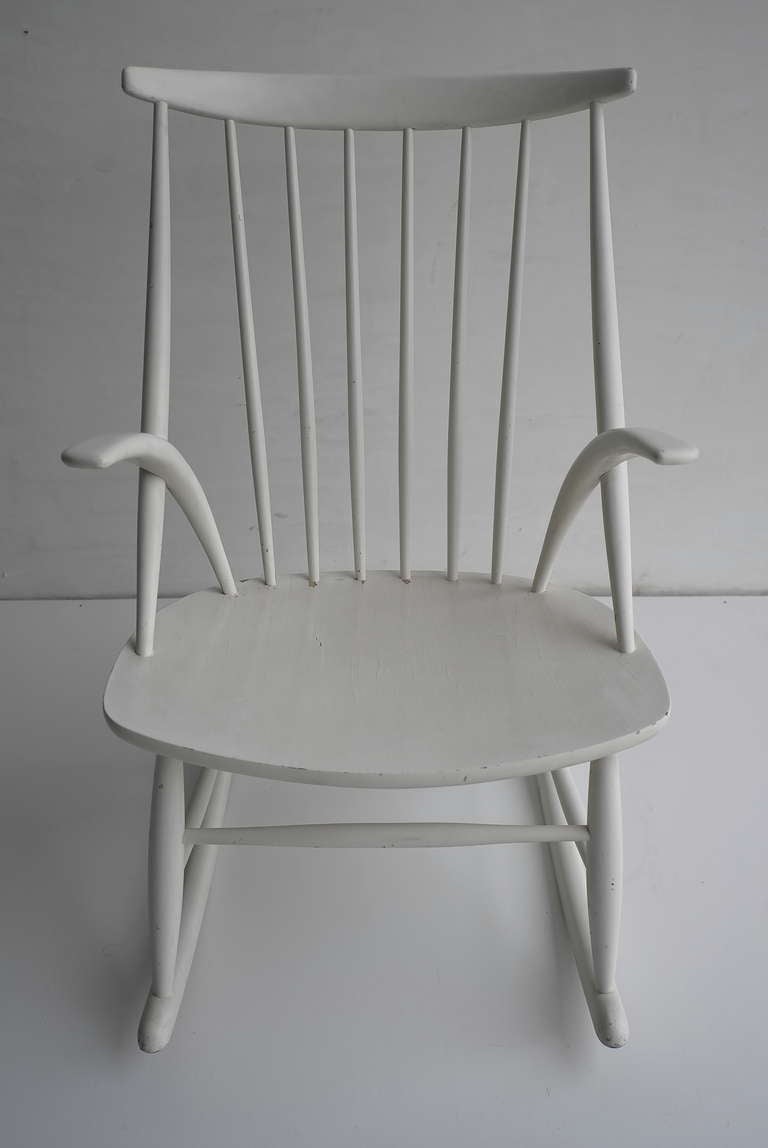 illum wikkelso rocking chair