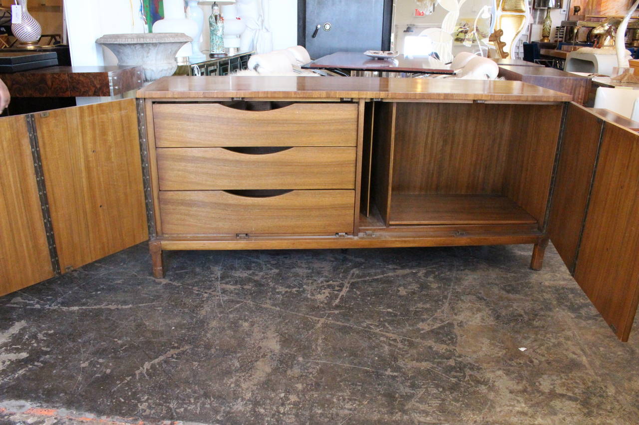 Sideboard by Tomlinson In Good Condition In Dallas, TX