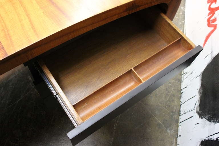 Vladimir Kagan Crescent Waterfall Desk In Excellent Condition In Dallas, TX