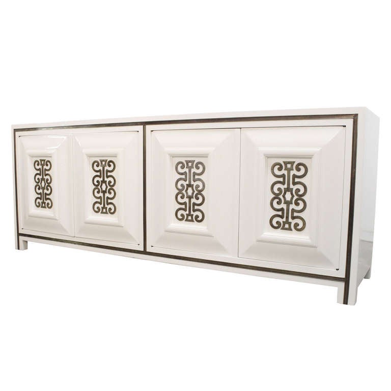 White Lacquer Credenza by Mastercraft