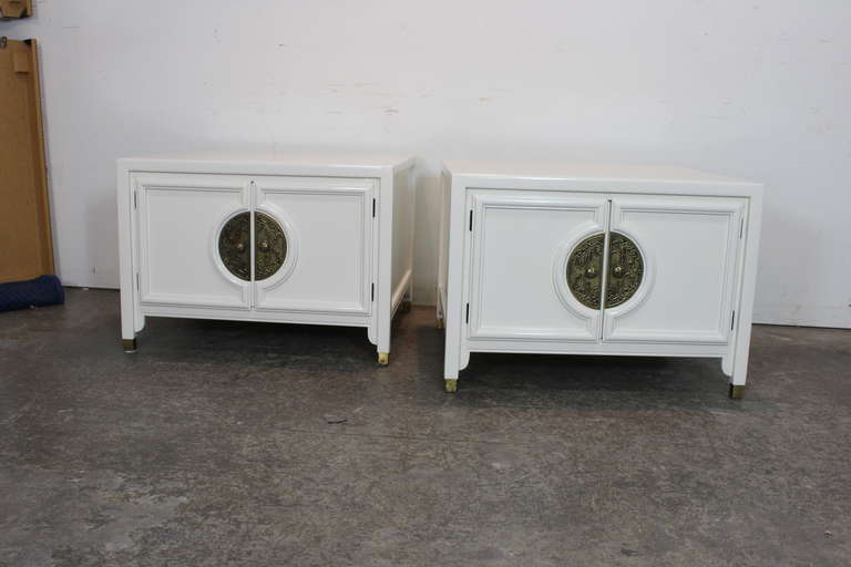 Pair White Lacquer Side Tables by Century In Good Condition In Dallas, TX