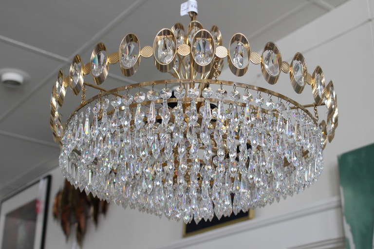 Chandelier with 7 tiers of crystals in style of Sciolari, 1950's