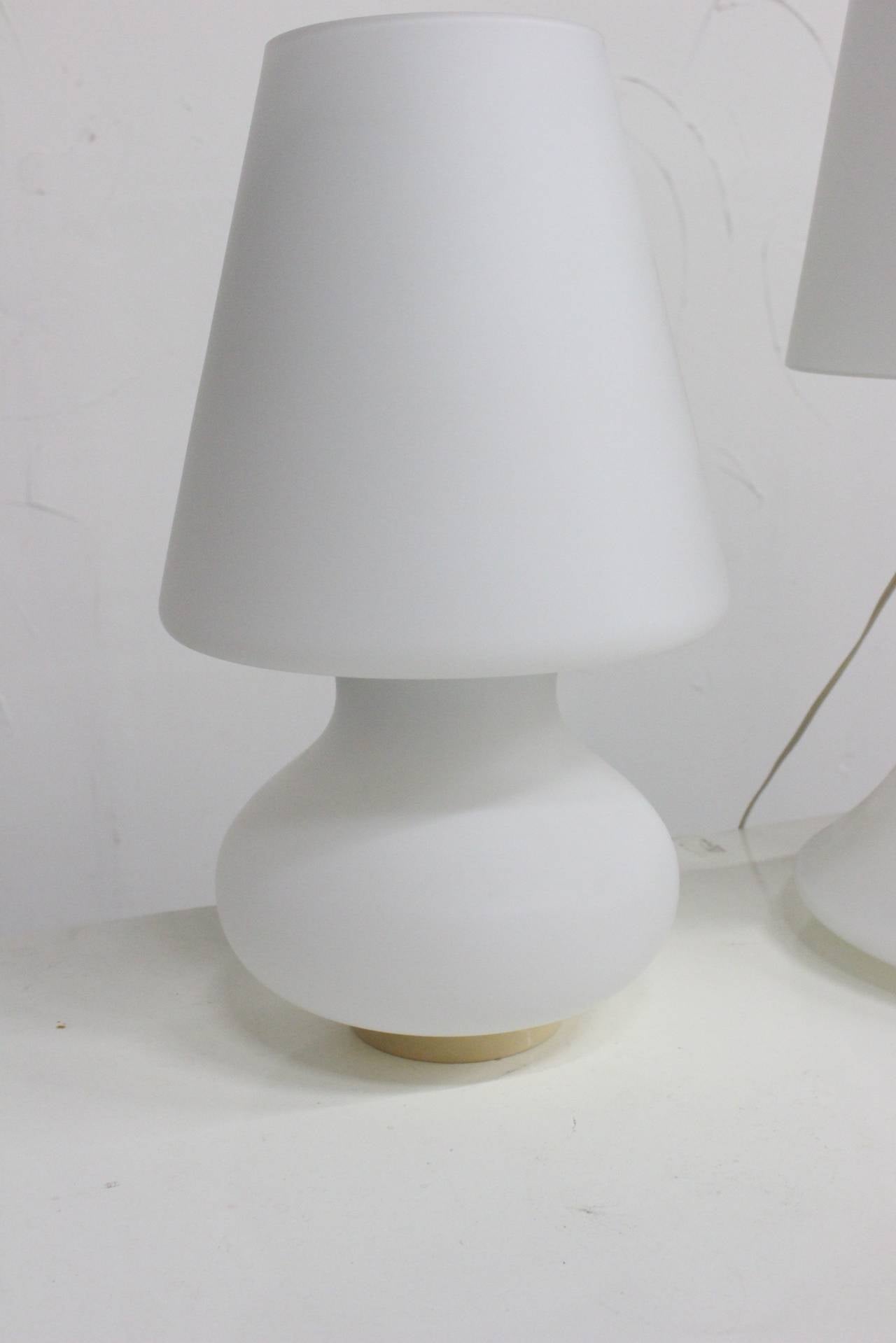 Pair of White Glass Lamps by Laurel In Good Condition In Dallas, TX