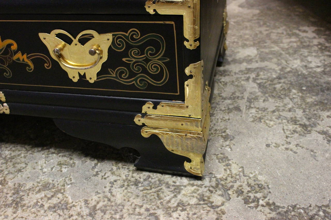 Pair of Hand-Painted Asian Nightstands 3