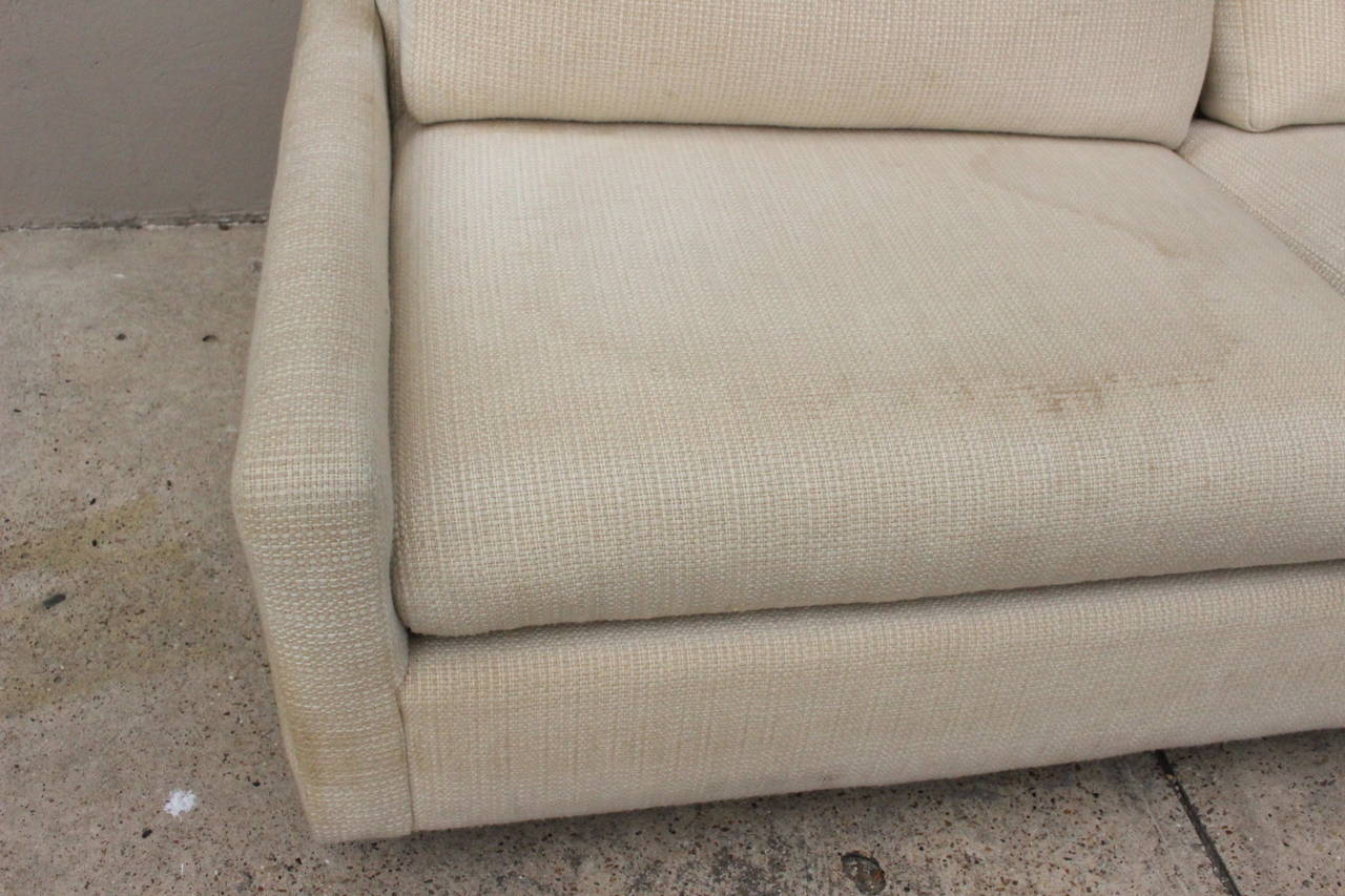 Large-Scale Sofa in the Style of Milo Baughman In Good Condition In Dallas, TX