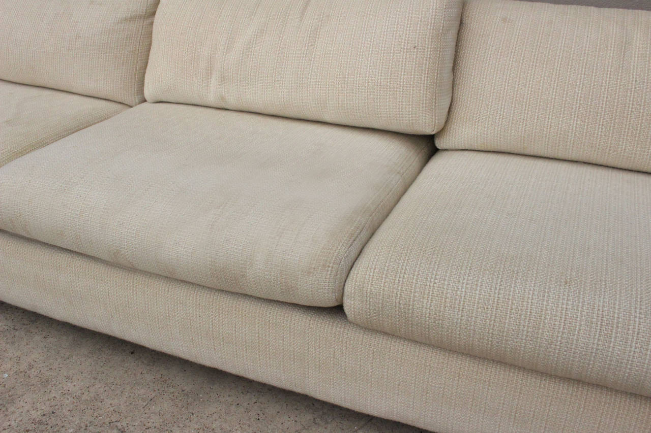 20th Century Large-Scale Sofa in the Style of Milo Baughman
