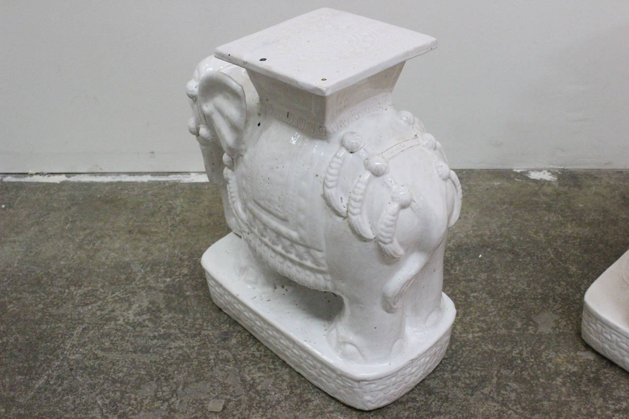 White Glazed Elephant Garden Stool In Good Condition In Dallas, TX